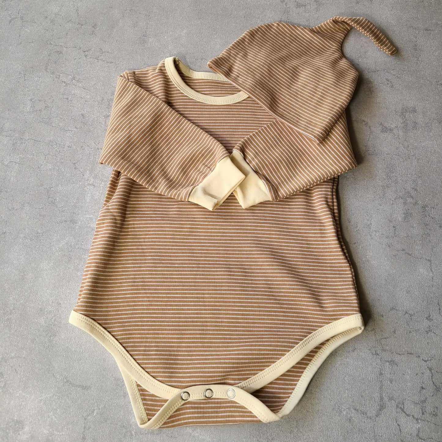 セットアップ ロンパース 3点セット ベビー服 帽子 ズボン 60-90サイズ